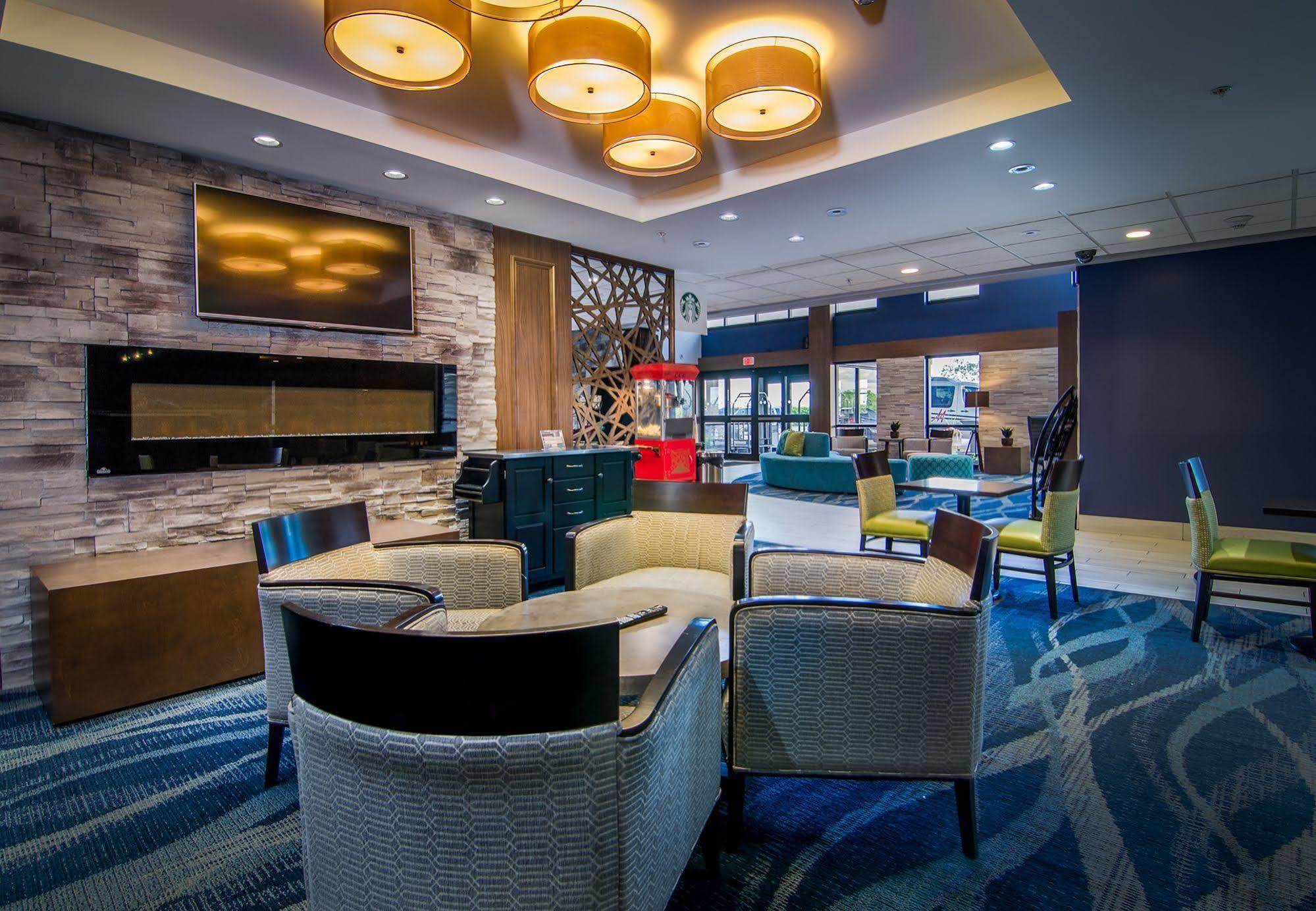 Holiday Inn & Suites Syracuse Airport - Liverpool By Ihg Екстер'єр фото