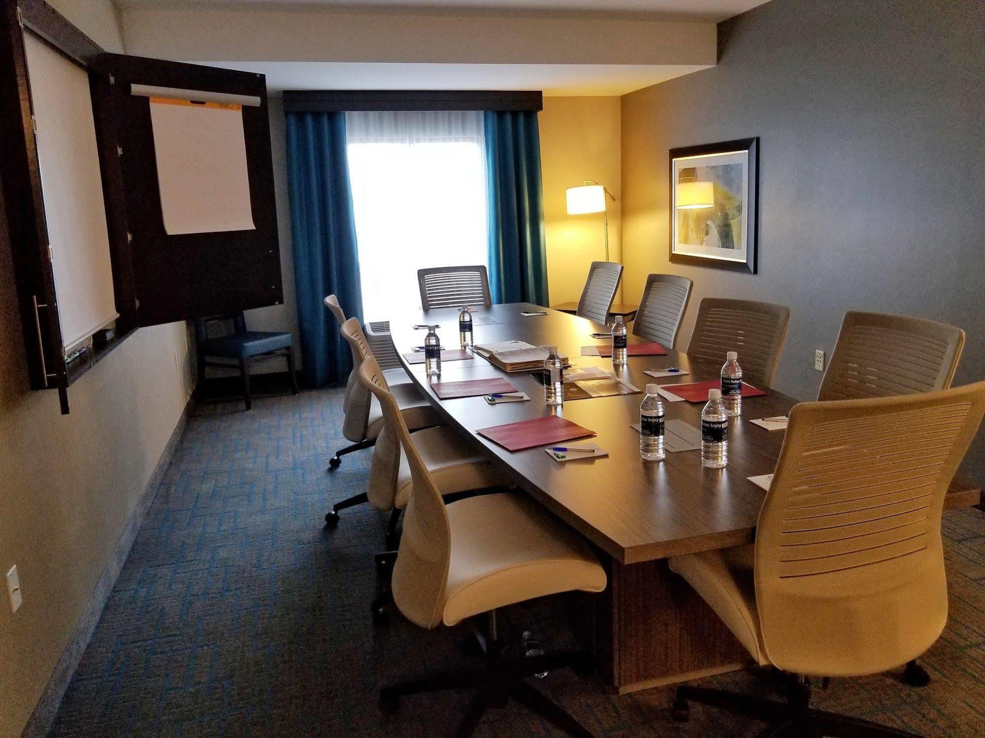 Holiday Inn & Suites Syracuse Airport - Liverpool By Ihg Екстер'єр фото