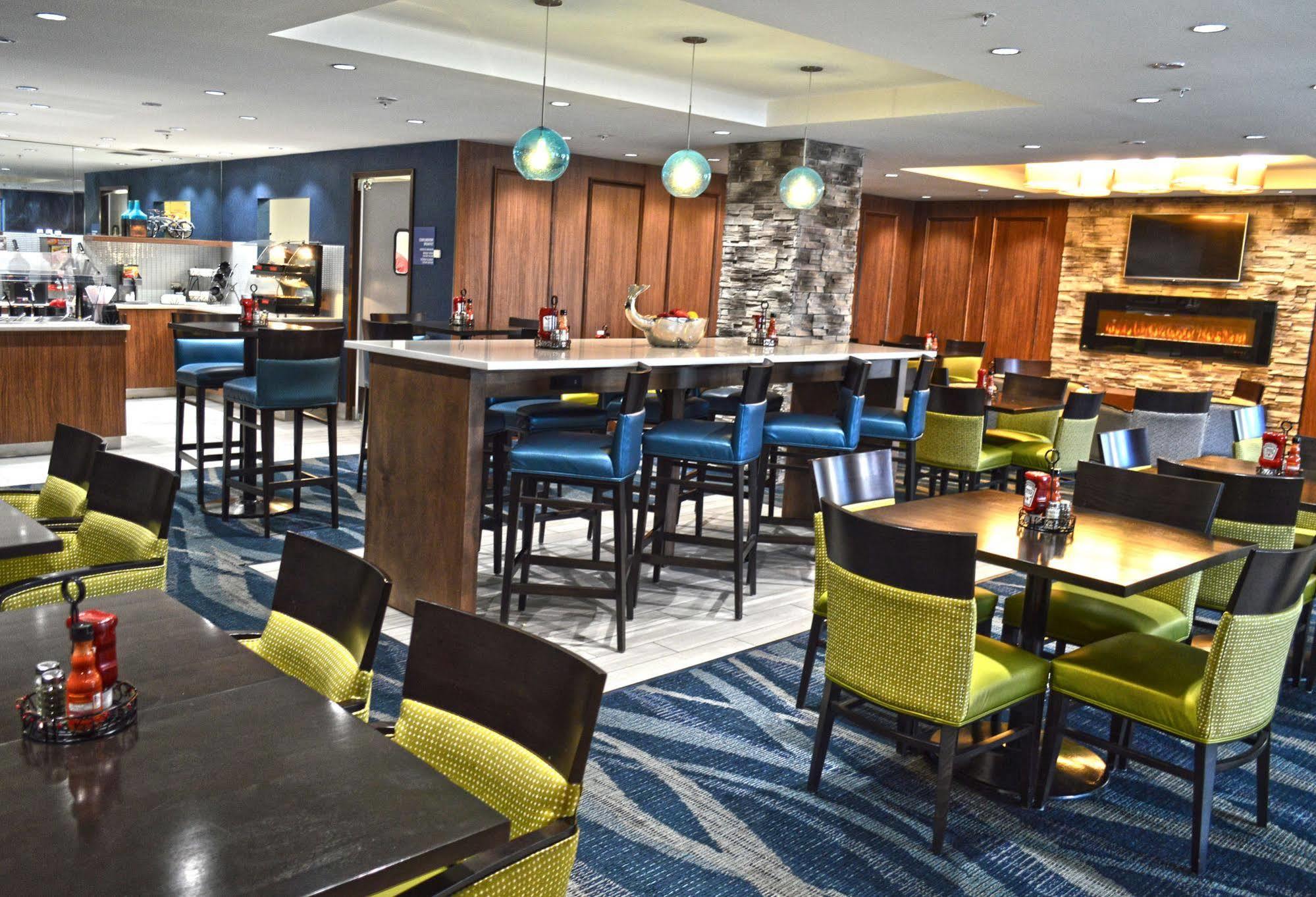 Holiday Inn & Suites Syracuse Airport - Liverpool By Ihg Екстер'єр фото