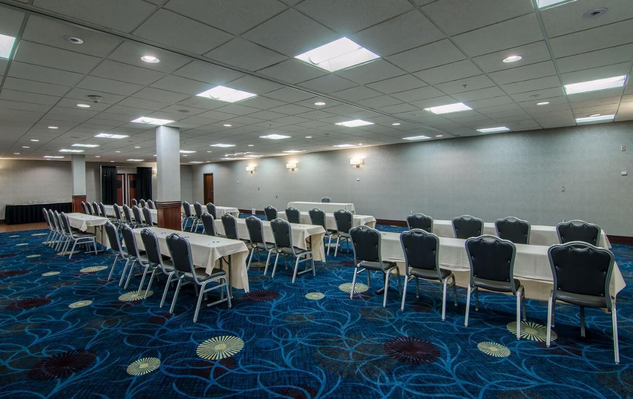 Holiday Inn & Suites Syracuse Airport - Liverpool By Ihg Екстер'єр фото